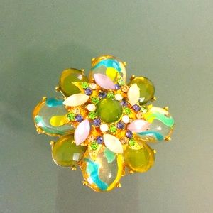 Multicolored brooch or hair clip